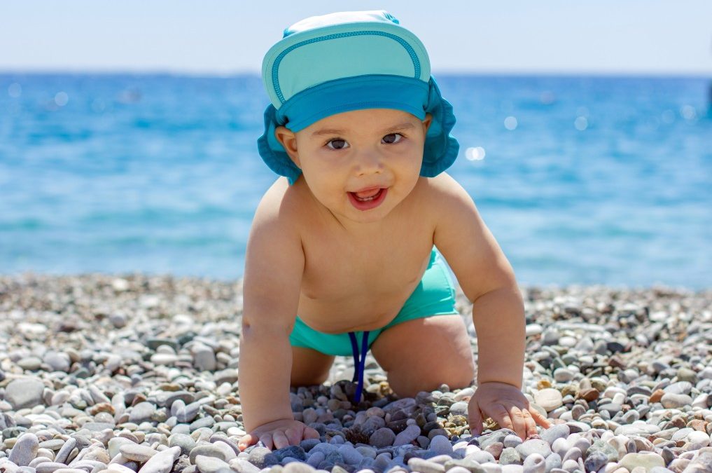 Bien proteger ses enfants du soleil